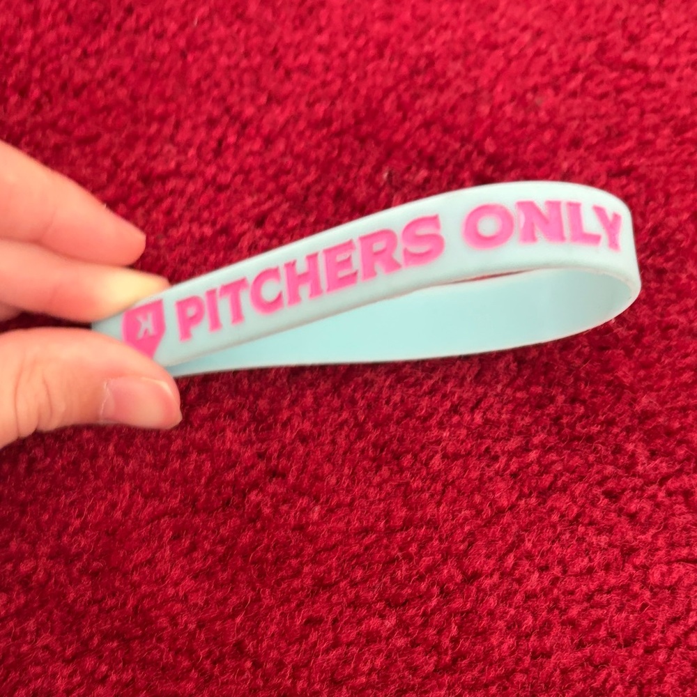 2 Pitchers Only Silicone Wristbands - Picture 3 of 4